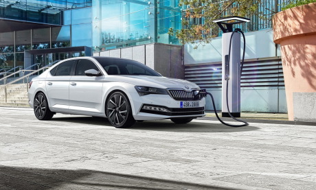 skoda superb prix 2021 phev