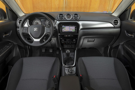 Suzuki Vitara 1.0 Boosterjet Allgrip 2019 : Statique int̮̩̉̉rieur planhe de bord vue large..