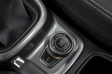 Suzuki Vitara 1.0 Boosterjet Allgrip 2019 : Statique int̮̩̉̉rieur commande de transmission int̮̩̉̉grale..