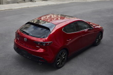 nouvelle Mazda3 2019 arriÃÆÃâÃâŠÃ¡re rouge