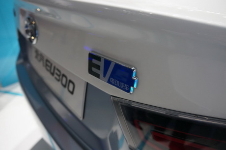 Les modèles électrique et hybrides rechargeables sont de plus en plus présents dans l'offre des constructeurs chinois.