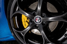 jantes 19 pouces performance et étriers freins jaunes de l'alfa romeo giulia veloce