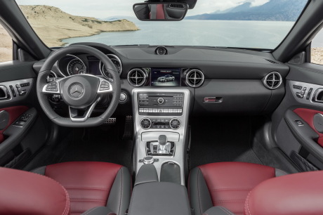 planche de bord mercedes slc cuir rouge