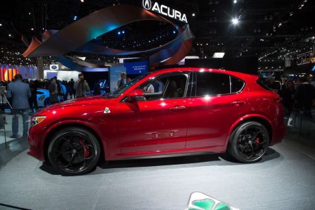 profil alfa romeo stelvio 2017