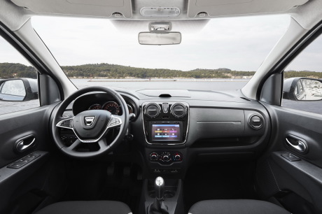 dacia lodgy 2017 intérieur