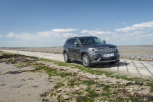 jeep grand cherokee summit signature sur le passage du gois