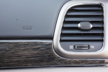 Inserts bois dans le Jeep Grand Cherokee Summit Signature