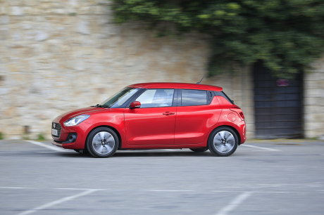 Suzuki Swift 2017 filé droite gauche