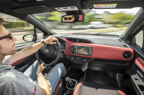 Julien Sarboraria au volant de la toyota yaris 2017