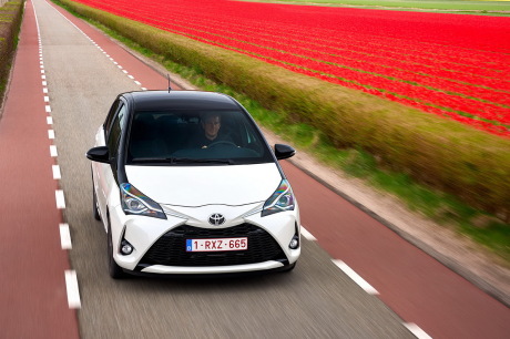 toyota yaris 2017 blanche avant