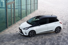 toyota yaris 2017 blanche vue dessus