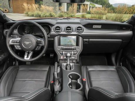 Intérieur ford mustang restylée 2017