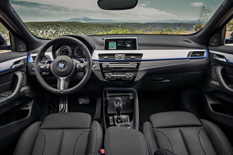 BMW X2 planche de bord