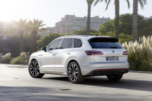 vue arrière volkswagen touareg blanc 2018