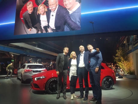 Dieter Zetsche reveal Mercedes Classe A Amsterdam
