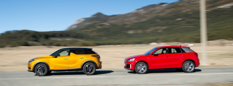 DS3 Crossback jaune et Audi Q2 rouge fil̮̩̉̉ gauche