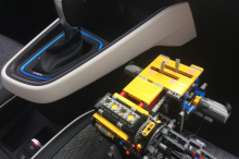 renault levier e-tech et maquette Lego
