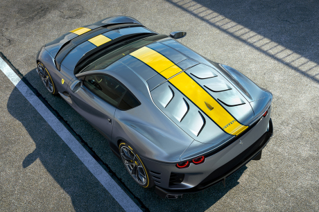 ferrari 812 speciale lunette arrière