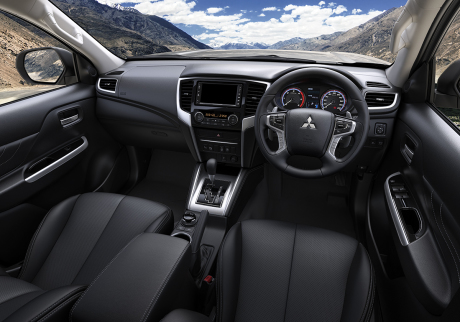 L'habitacle du pick-up Mitsubishi L200 (2019). L'habitacle du pick-up Mitsubishi L200 (2019).