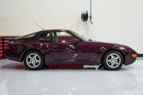 Фиолетовый Порше 968