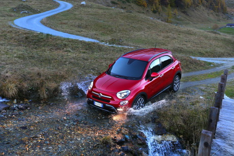 La gamme de la Fiat 500X est large avec notamment le choix entre la transmission 4x2 et 4x4.