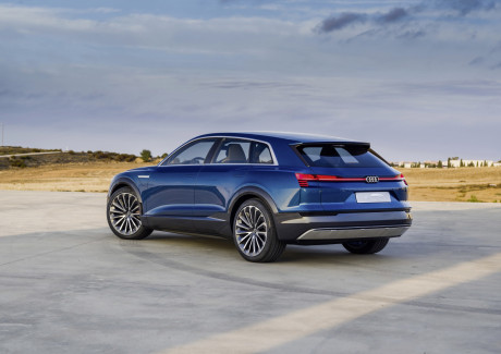futur Audi Q6 vue arrière