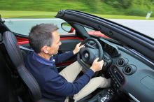 au volant de la 4C spider