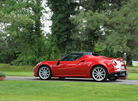 4c spider alfa vue statique