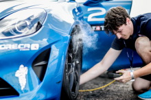 Alpine A110 Cup bleu pression des pneus