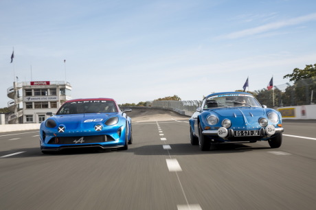 Alpine Célébration concept vs Alpine A110 1600 SC Montlhéry