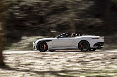 aston martin DBS superleggera volante