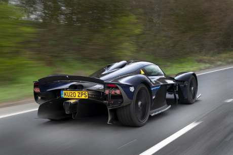 Aston Martin Valkyrie 2021