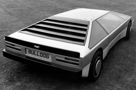 Aston Martin Bulldog Un Concept Car M 233 Connu Roulant 224