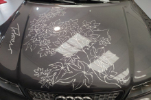 capot audi A4 avant fleurs