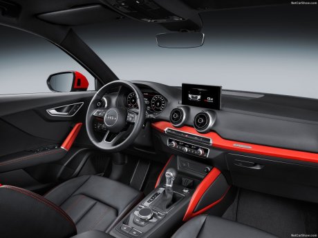 audi q2 s-line rouge intérieur