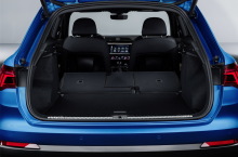 Audi Q3 2018 vue du coffre ouvert banquette rabattue