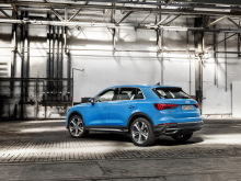 Audi Q3 2018 vue arriÃÆÃâÃâŠÃ¡re bleu