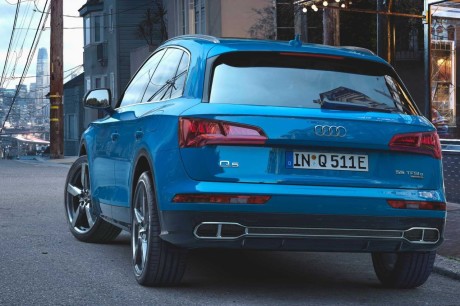 Audi Q5 55 TFSI E Quattro arriÚre