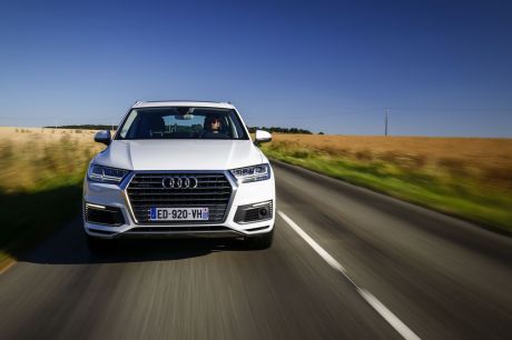 travelling avant audi q7 e-tron