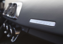 La plaque numérotée est la même pour toutes les Audi R8 RWS : "1 of 999". Dommage.