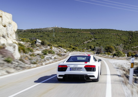 Audi R8 RWS travelling arrière