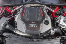 Audi RS4 Avant rouge moteur