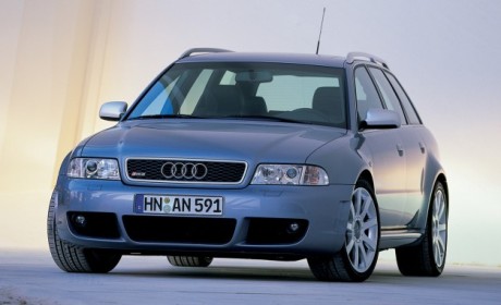 Audi RS4 (B5) 2000 vue avant grise