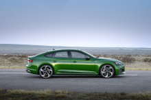 Audi RS5 Sportback vue de profil verte
