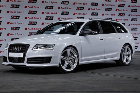 Audi RS6 C6 vue avant blanche
