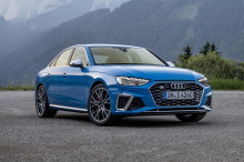 audi S4 bleue