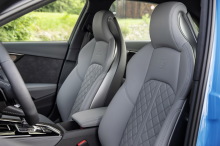 Audi S4 TDI sièges avant