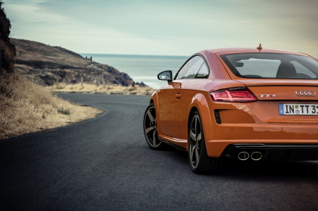 Audi TTS 2018 coup̮̩ orange vue arriÃÆÃ
¡re