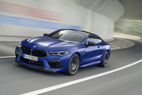 BMW M8 Competition coupe bleue
