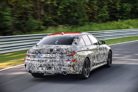 BMW SÃ?Ã?Ã?ââ¬?Ã?ââ¬Å¡Ã?érie 3 2019 G20 rouge camouflÃ?Ã?Ã?ââ¬?Ã?ââ¬Å¡Ã?ée vue arriÃ?Ã?Ã?ââ¬?Ã?ââ¬Å Ã?áre NÃ?Ã?Ã?ââ¬?Ã?ââ¬Å ââ?‰?¢rburgring